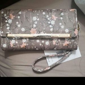 Steve Madden wristlet wallet Floral
